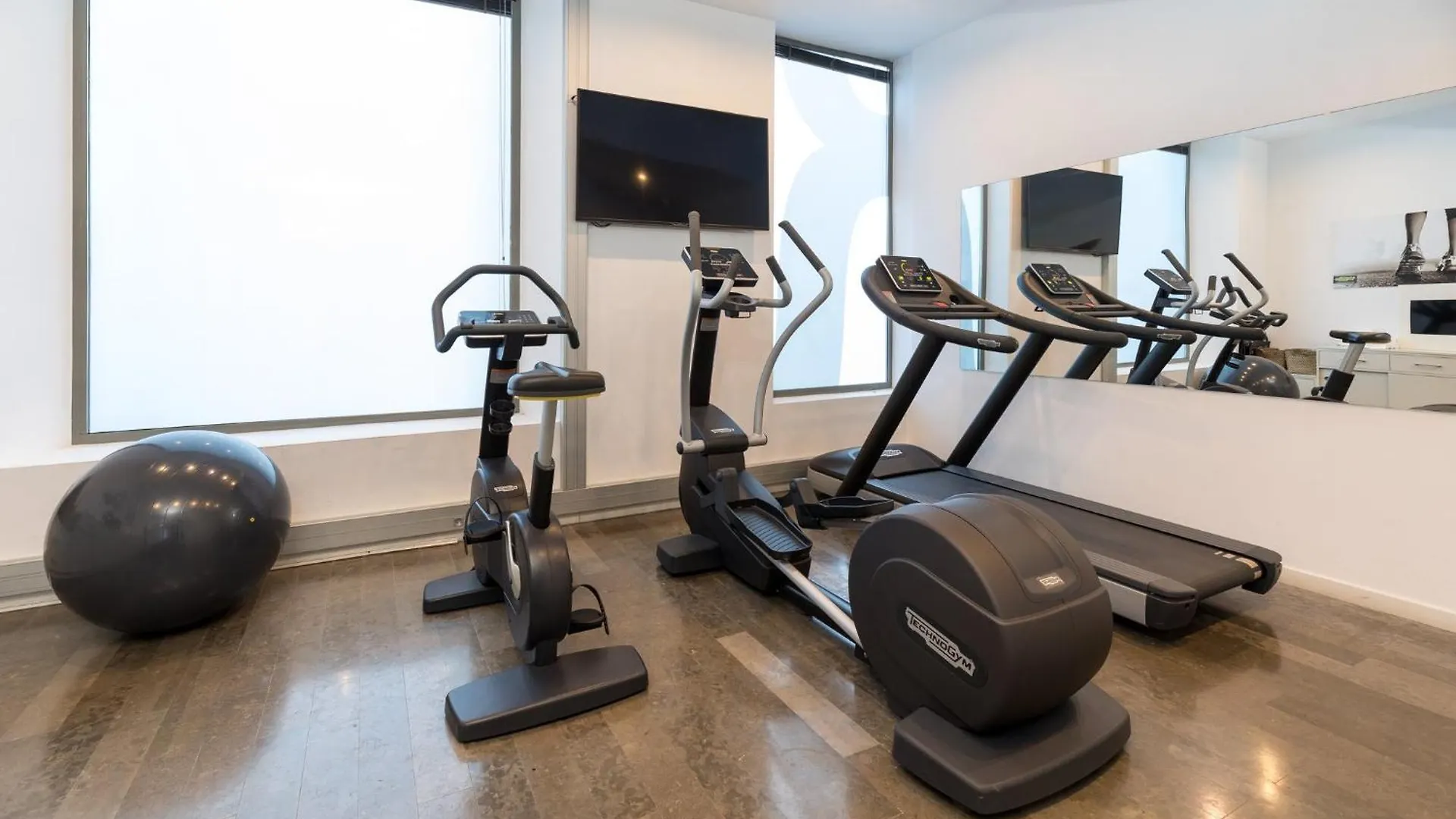 Sercotel Amister Art Hotel Barcelona 4*,