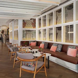 4* Otel H10 Universitat (adults Only)